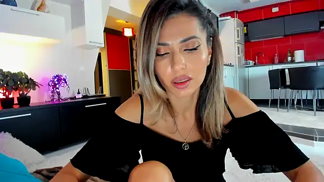 Snapshot of MissSmiley26 chatting on February 2025 10:32:01 PM MissSmiley26 online show from February 2025 10:32:01 PM