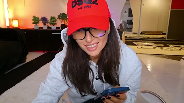 Snapshot of MissSmiley26 chatting on November 2025 01:04:02 PM MissSmiley26 online show from November 2025 01:04:02 PM