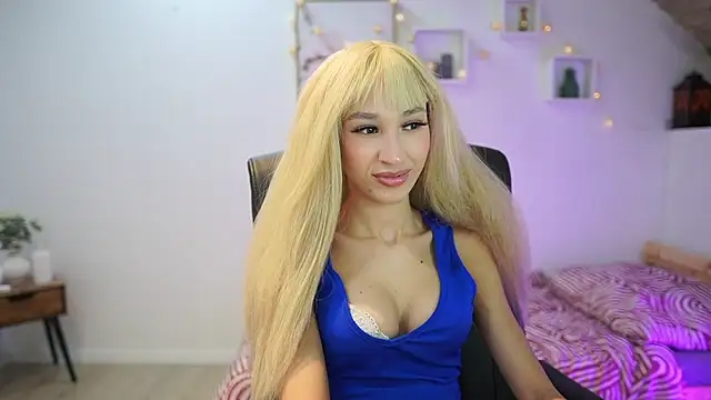 Amai  Liu online show from November 2025 07:05:02 PM