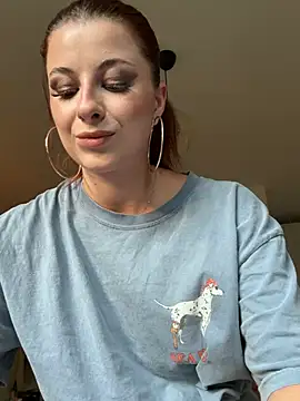 Mia-Minou online show from July 2026 06:14:01 PM