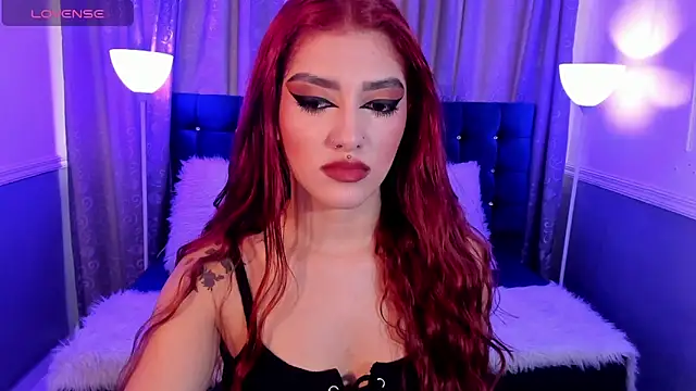 Snapshot of hallsredd chatting on March 2025 08:31:02 PM hallsredd online show from March 2025 08:31:02 PM