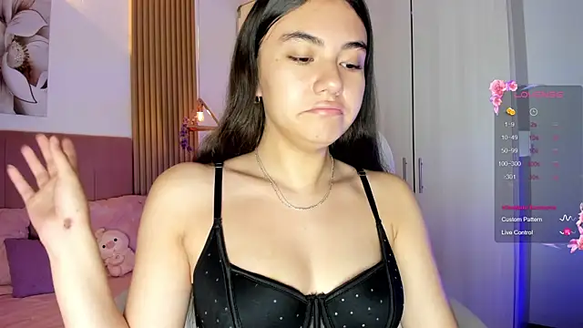 Snapshot of mia_nevaeh chatting on April 2026 10:12:02 PM mia nevaeh online show from April 2026 10:12:02 PM