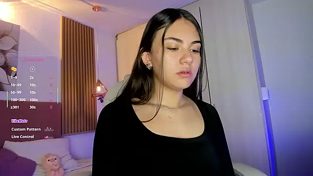 Snapshot of mia_nevaeh chatting on June 2026 08:26:01 PM mia nevaeh online show from June 2026 08:26:01 PM