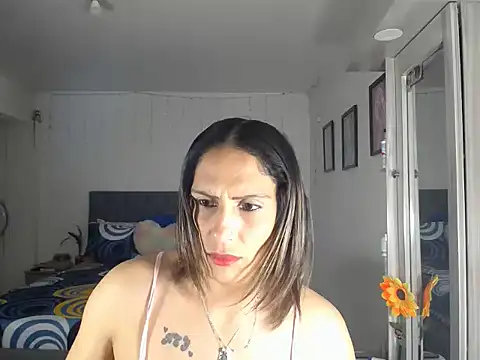 Corina hot online show from May 2026 11:32:02 PM