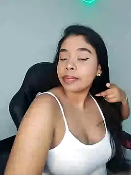 Snapshot of Fanny_Klean chatting on December 2024 05:47:02 AM Fanny Klean online show from December 2024 05:47:02 AM