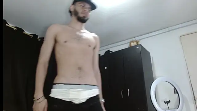 Snapshot of badanyboy chatting on November 2025 08:27:01 AM badanyboy online show from November 2025 08:27:01 AM