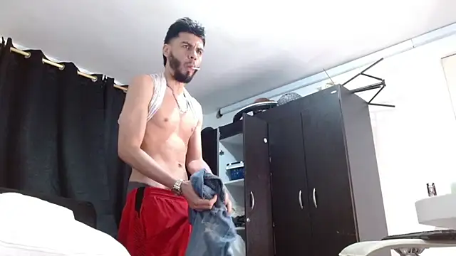 Snapshot of badanyboy chatting on December 2025 05:39:02 AM badanyboy online show from December 2025 05:39:02 AM