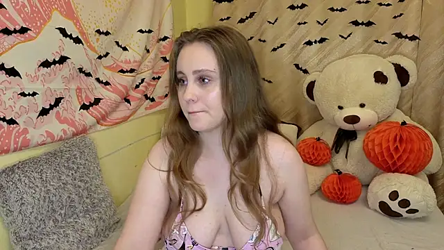 Snapshot of Sellya_Houston chatting on October 2025 08:19:01 PM Sellya Houston online show from October 2025 08:19:01 PM