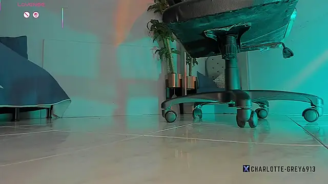 charlotte  grey online show from December 2025 08:25:02 PM