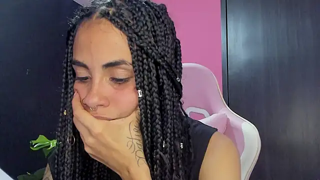 Juanadearco5 online show from December 2024 12:30:02 AM