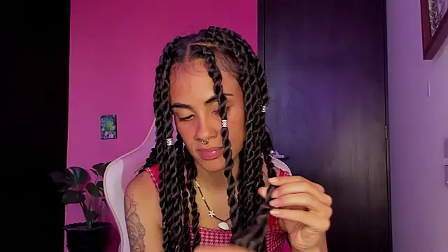 Juanadearco5 online show from January 2025 09:16:01 PM