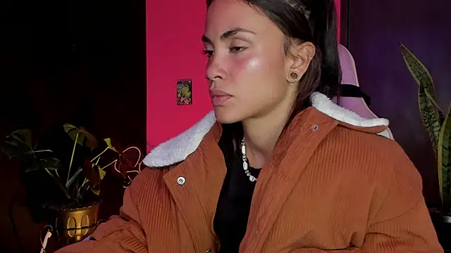 Juanadearco5 online show from March 2025 09:21:01 PM