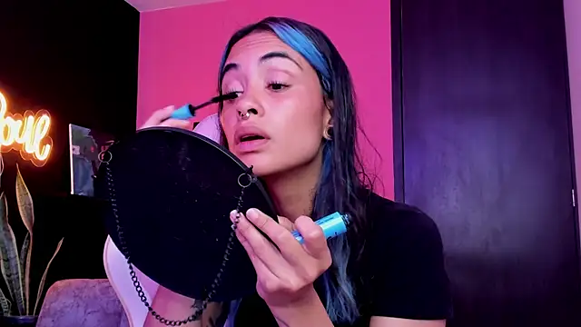 Juanadearco5 online show from October 2025 03:32:01 PM