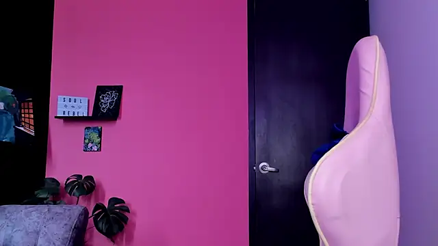 Juanadearco5 online show from October 2025 05:00:01 PM