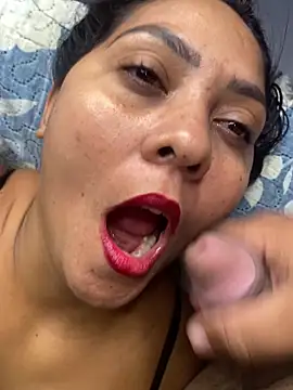 mayemarc online show from December 2025 07:10:01 PM