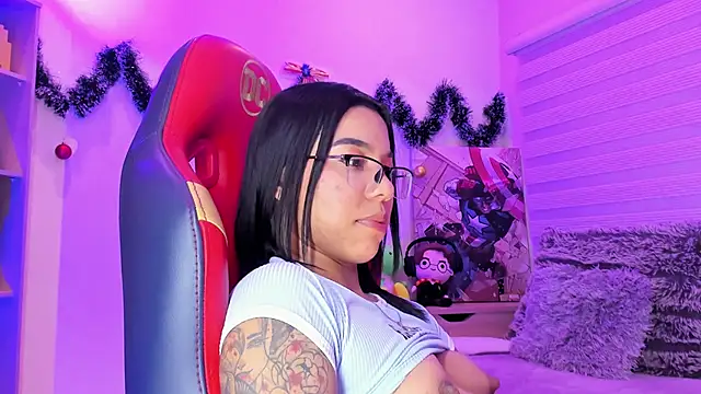 Snapshot of madelyn_rose_ chatting on January 2025 08:45:01 AM madelyn rose online show from January 2025 08:45:01 AM