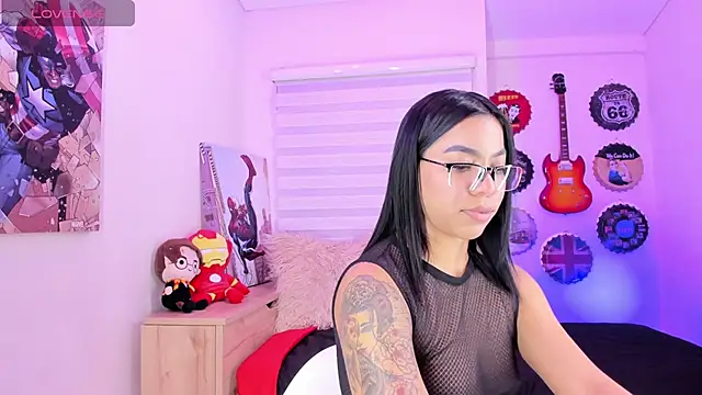 Snapshot of madelyn_rose_ chatting on March 2025 04:08:02 AM madelyn rose online show from March 2025 04:08:02 AM