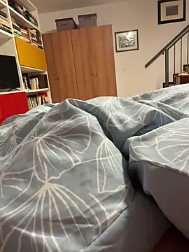 Snapshot of nik2017 chatting on October 2025 10:19:01 PM nik2017 online show from October 2025 10:19:01 PM