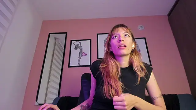 Snapshot of SensualJane2 chatting on December 2024 01:36:02 AM SensualJane2 online show from December 2024 01:36:02 AM