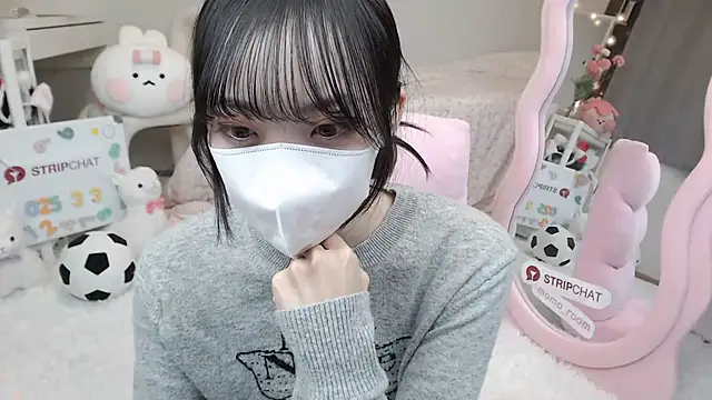 Snapshot of momo_room chatting on March 2025 10:38:02 AM momo room online show from March 2025 10:38:02 AM