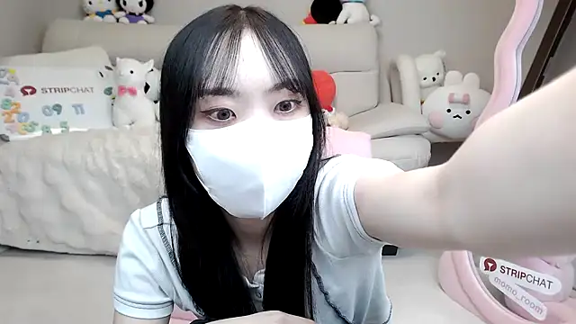 Snapshot of momo_room chatting on September 2025 10:26:02 AM momo room online show from September 2025 10:26:02 AM