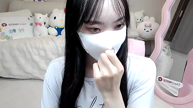 Snapshot of momo_room chatting on September 2025 11:33:01 AM momo room online show from September 2025 11:33:01 AM