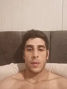 arenn1997 online show from June 2026 12:08:01 AM
