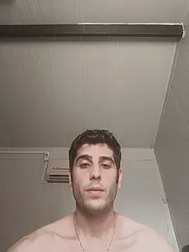 arenn1997 online show from July 2026 12:11:01 PM