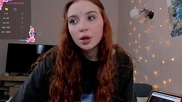 Snapshot of cinnabon_girls chatting on January 2025 05:26:01 PM cinnabon girls online show from January 2025 05:26:01 PM