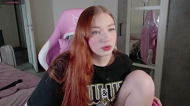 Snapshot of cinnabon_girls chatting on February 2026 11:48:02 AM cinnabon girls online show from February 2026 11:48:02 AM