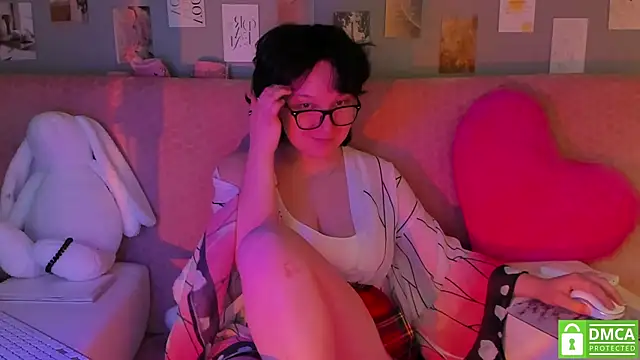 dreamgirllovee online show from March 2025 04:07:02 AM