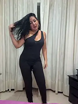 viollett 28 online show from February 2025 12:36:02 AM