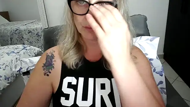 Snapshot of Micchellina chatting on January 2025 11:11:01 PM Micchellina online show from January 2025 11:11:01 PM