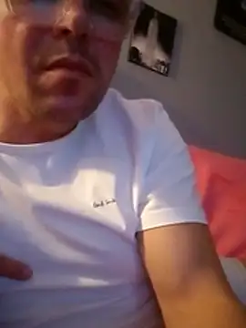 Vinyboy69 online show from November 2025 09:32:01 PM