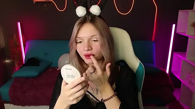 Snapshot of LitaBrom chatting on December 2024 04:42:02 AM LitaBrom online show from December 2024 04:42:02 AM