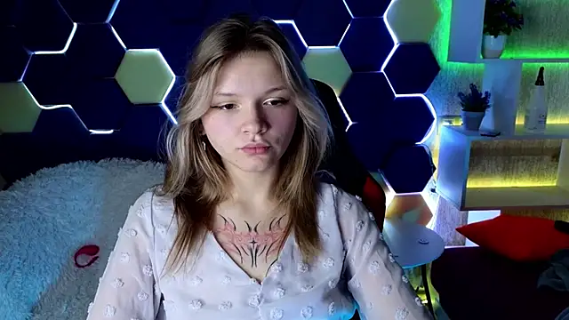 Snapshot of LitaBrom chatting on December 2024 05:21:01 AM LitaBrom online show from December 2024 05:21:01 AM