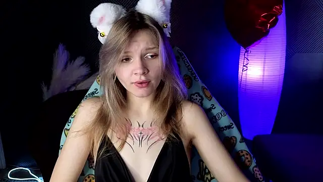 Snapshot of LitaBrom chatting on March 2025 04:13:01 AM LitaBrom online show from March 2025 04:13:01 AM