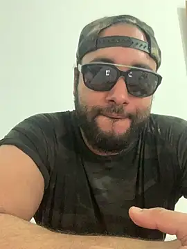 eljefedamino1994 online show from June 2026 01:01:02 PM