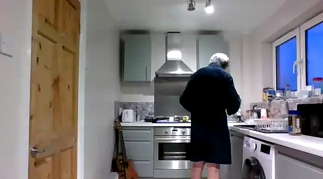 jimmybenido online show from February 2025 05:15:02 PM