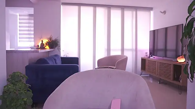 honeyann08 online show from November 2025 06:19:01 PM