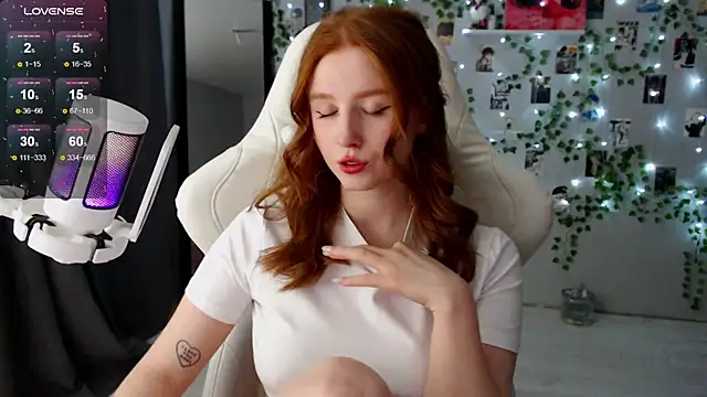 Meow babe online show from January 2025 01:03:01 PM