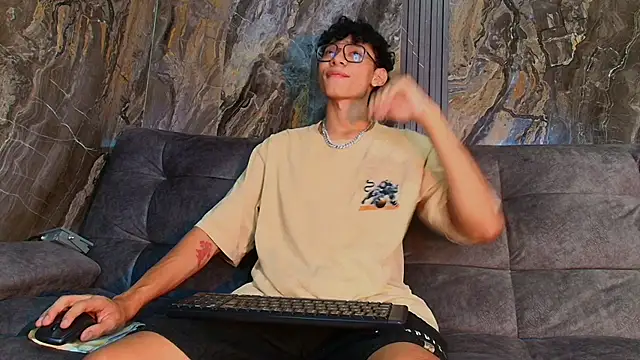 Snapshot of Daviid_laidd chatting on January 2025 09:40:02 PM Daviid laidd online show from January 2025 09:40:02 PM