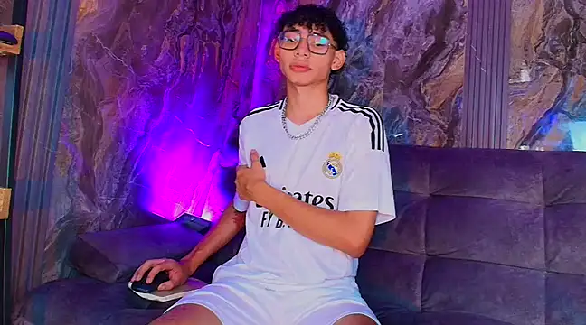 Snapshot of Daviid_laidd chatting on January 2025 08:28:01 PM Daviid laidd online show from January 2025 08:28:01 PM