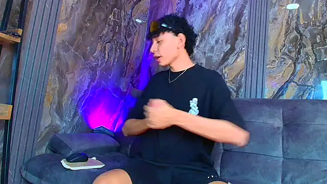 Snapshot of Daviid_laidd chatting on January 2025 11:12:02 PM Daviid laidd online show from January 2025 11:12:02 PM