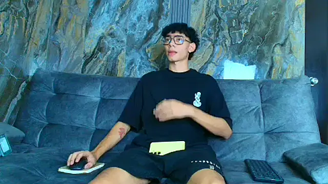 Snapshot of Daviid_laidd chatting on January 2025 05:07:02 AM Daviid laidd online show from January 2025 05:07:02 AM