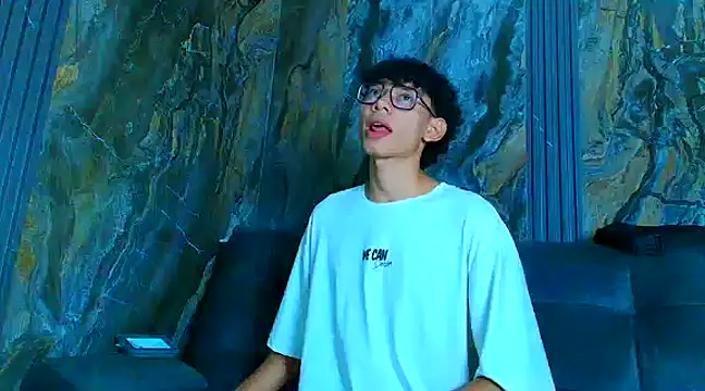 Snapshot of Daviid_laidd chatting on January 2025 03:20:01 AM Daviid laidd online show from January 2025 03:20:01 AM