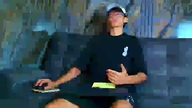 Snapshot of Daviid_laidd chatting on February 2025 07:05:02 PM Daviid laidd online show from February 2025 07:05:02 PM