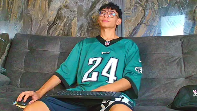 Snapshot of Daviid_laidd chatting on February 2025 09:31:02 PM Daviid laidd online show from February 2025 09:31:02 PM