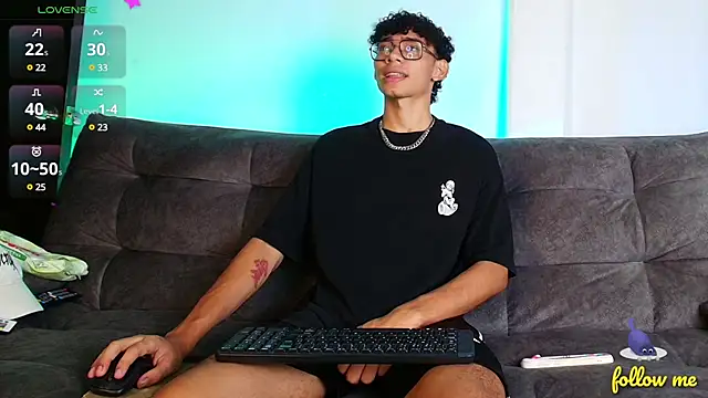 Snapshot of Daviid_laidd chatting on March 2025 12:51:01 AM Daviid laidd online show from March 2025 12:51:01 AM