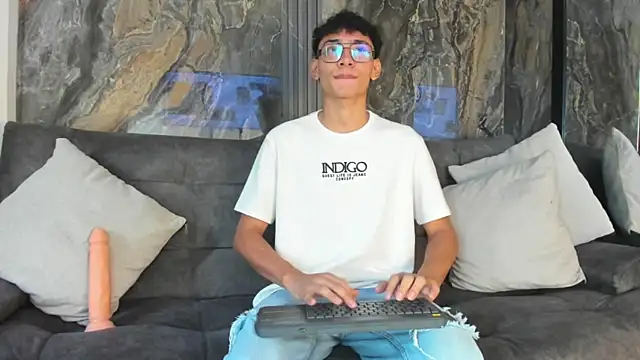 Snapshot of Daviid_laidd chatting on October 2025 09:12:02 PM Daviid laidd online show from October 2025 09:12:02 PM